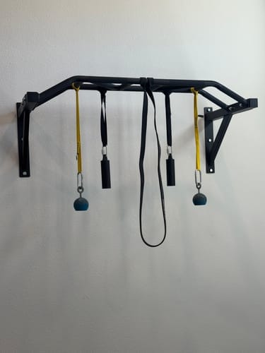 Customer photo review of Gronk Wall Mount Multi-Grip Pull up Bar