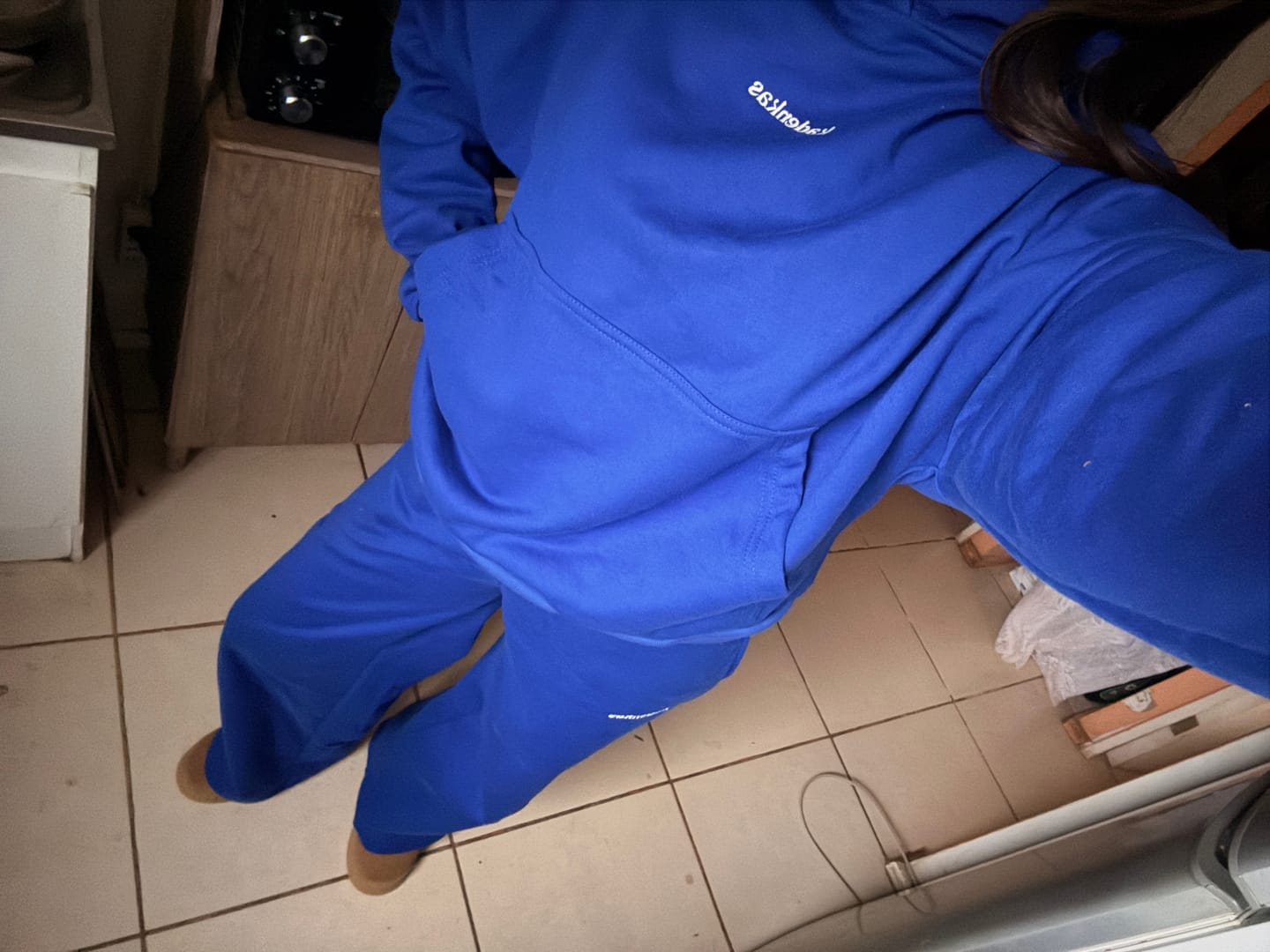 Customer photo review of POLERÓN HOODIE AZUL REY - OVERSIZE CON GORRO LOGO BORDADO