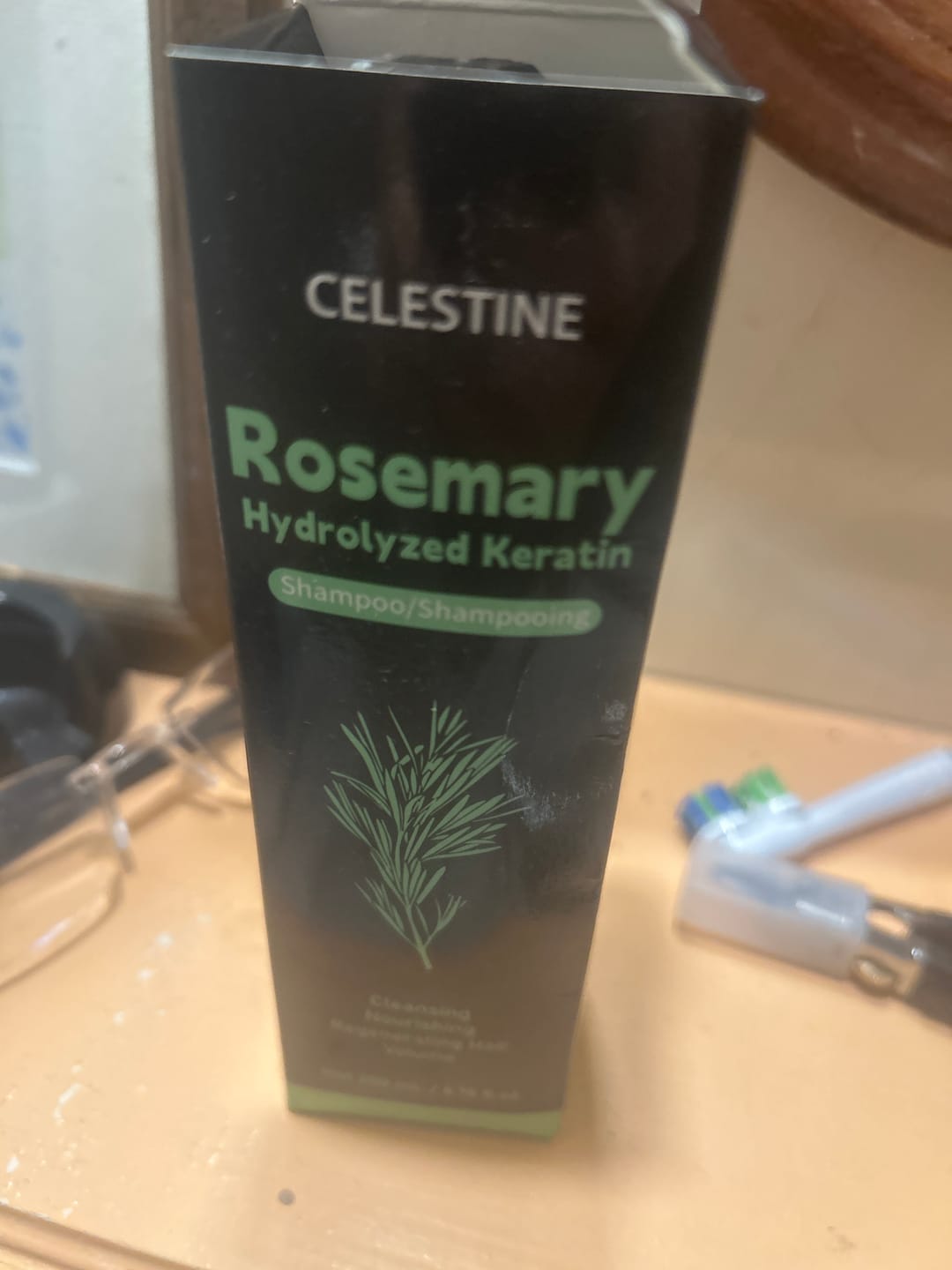 Customer photo review of SHAMPOING NATUREL AU ROMARIN ET À LA KÉRATINE — POUR DES CHEVEUX PLUS ÉPAIS ET PLUS VOLUMINEUX