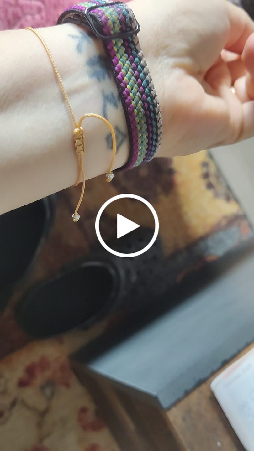 Customer video review of Obsidian Armband - Naturband