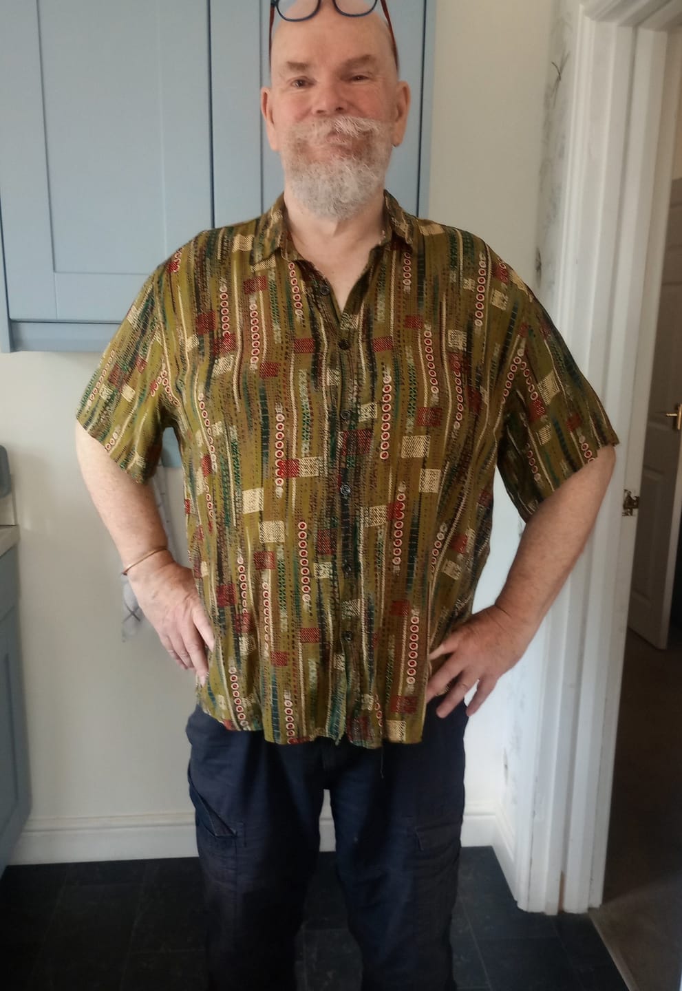 Customer photo review of Men's Retro Green Geometric Holiday Soft Button Up Short Sleeve Shirt