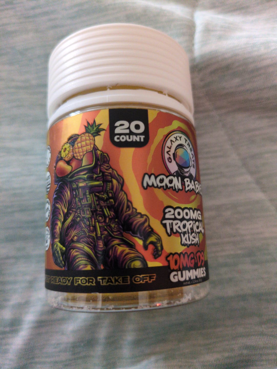 Customer photo review of Tropical Kush D9 Gummies