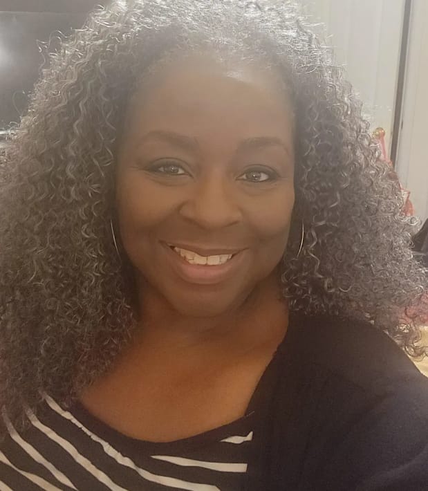 Customer photo review of Luvwin 5x5 Closure Salt & Pepper Burmese Curly Glueless Wig 100% Human Hair