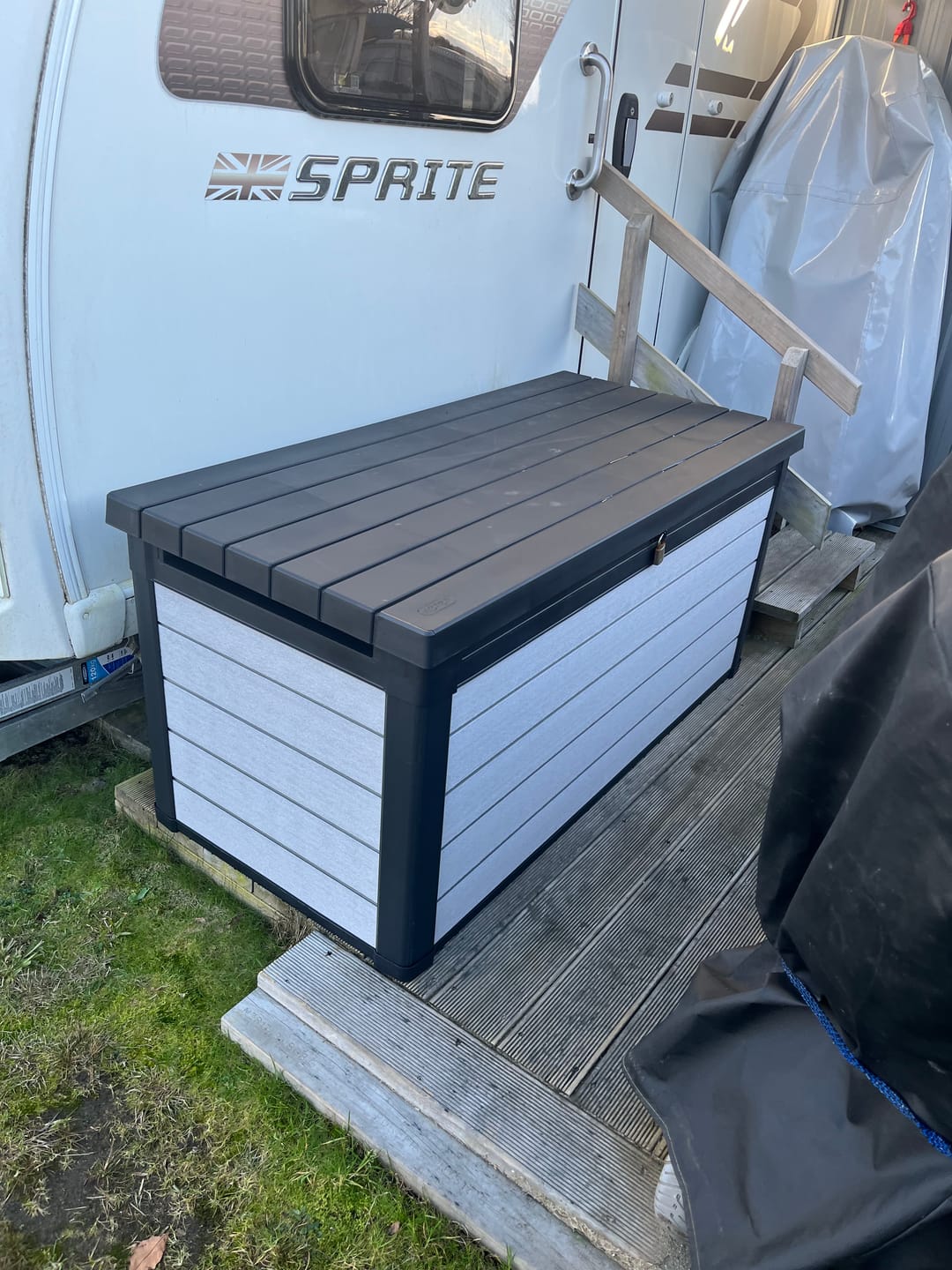 Customer photo review of Denali Duotech Storage Box 570 L