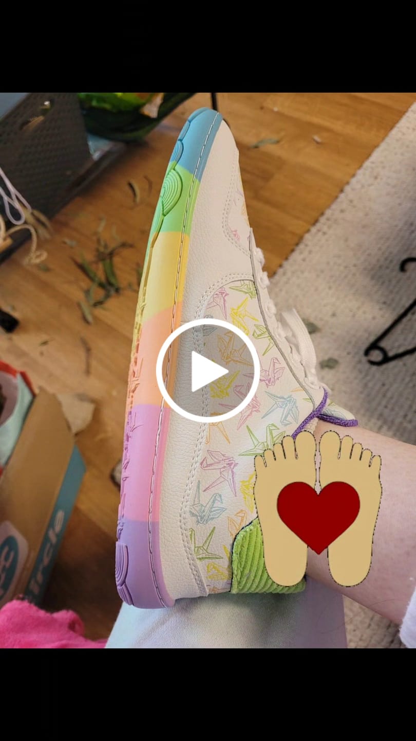 Customer video review of WHITE KRANES | SNEAKERS - ADULTS