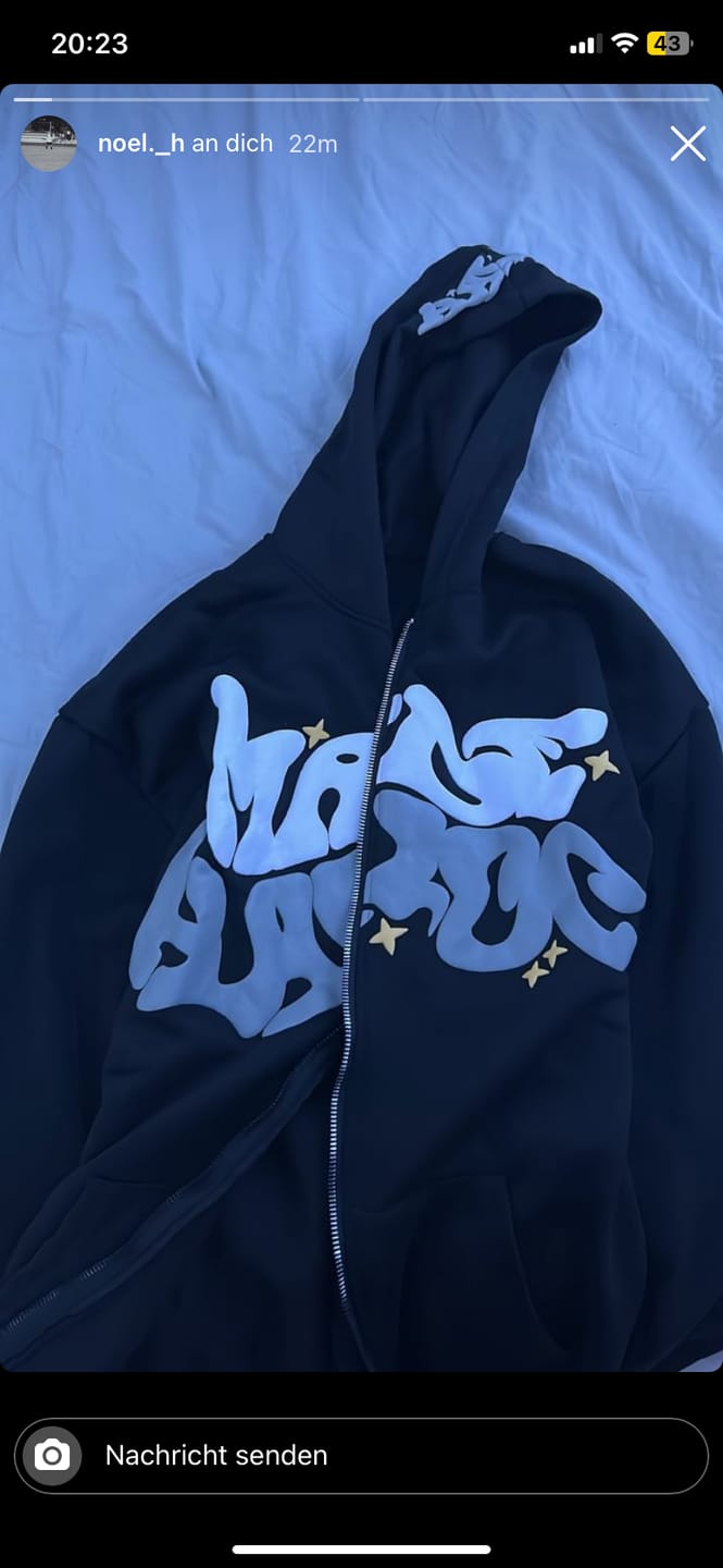 Customer photo review of Mave Zip Hoodie Schwarz