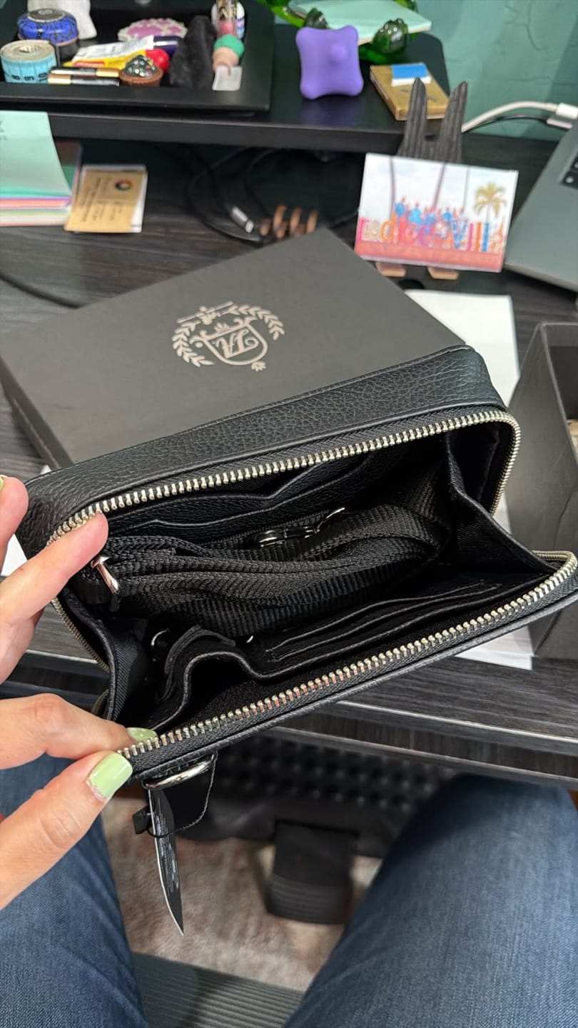 Customer photo review of Bandolera Santiago 2 Negra
