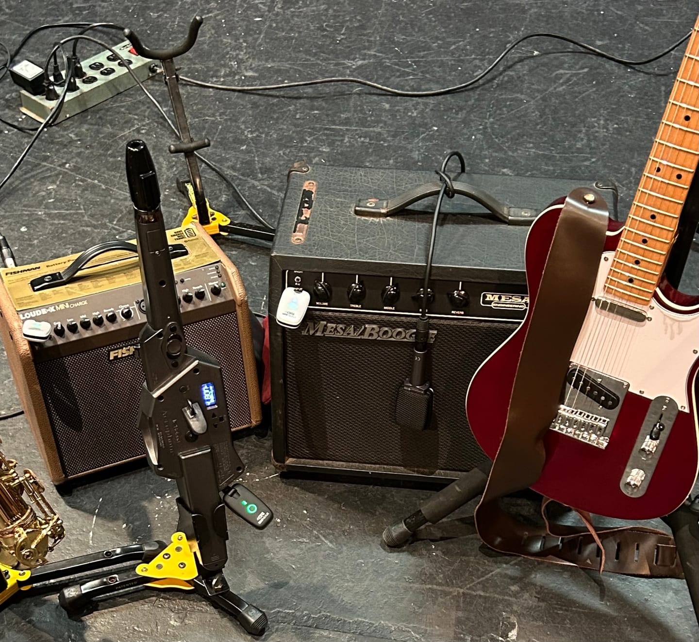Customer photo review of UHF NEXUS Wireless Guitar/Bass System – 7 Ch, <2 ms, 165 ft