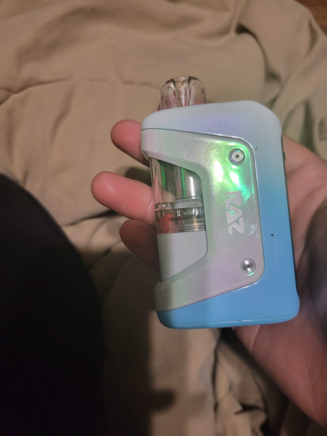 Customer photo review of White Gummy RAZ VUE 50k (KIT)