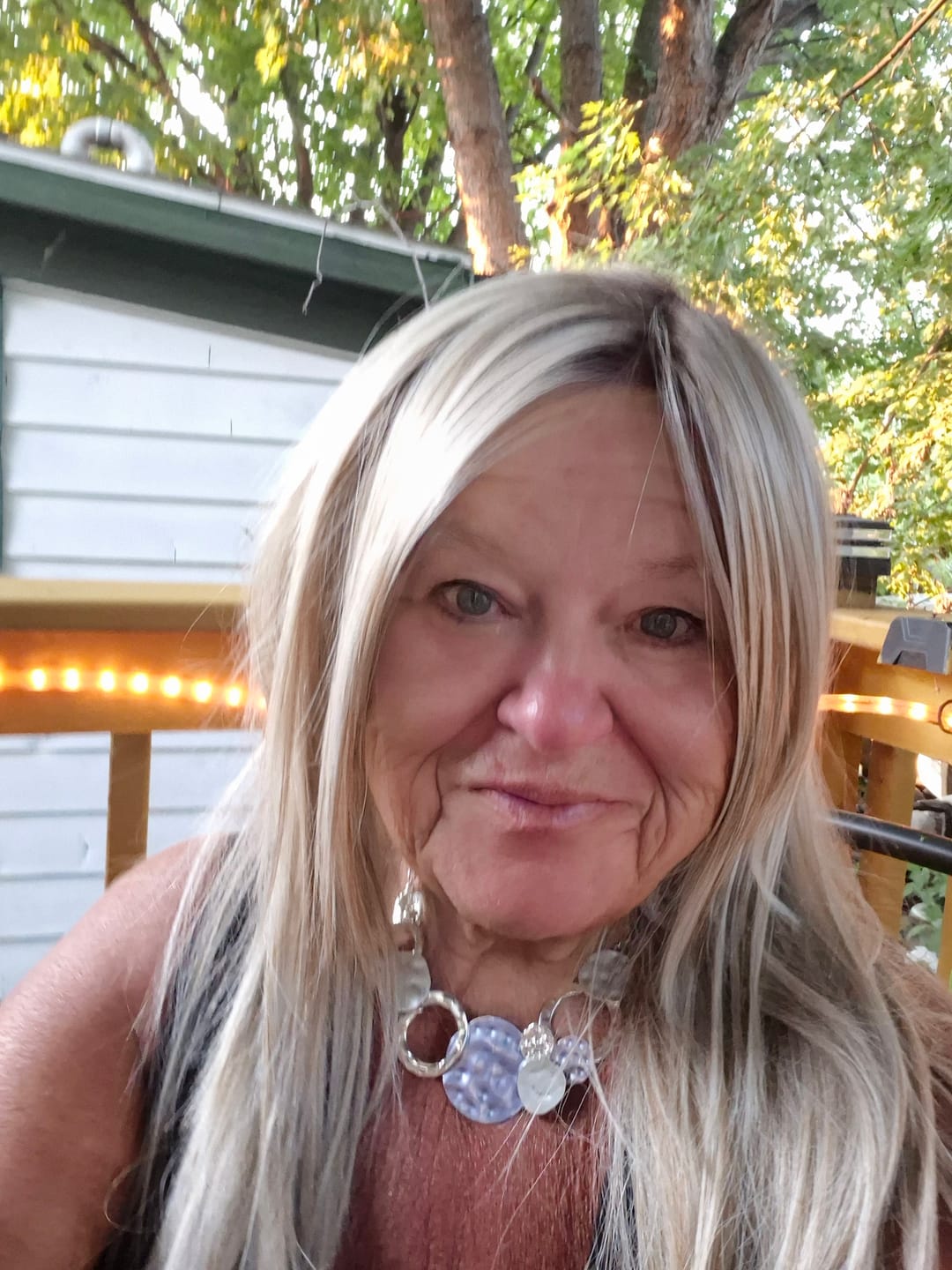 Customer photo review of RUNWAY MODEL - Sandy Blonde