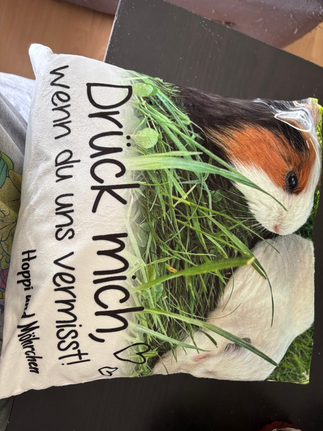 Customer photo review of Personalisiertes Kissen - Drück mich, wenn du mich vermisst