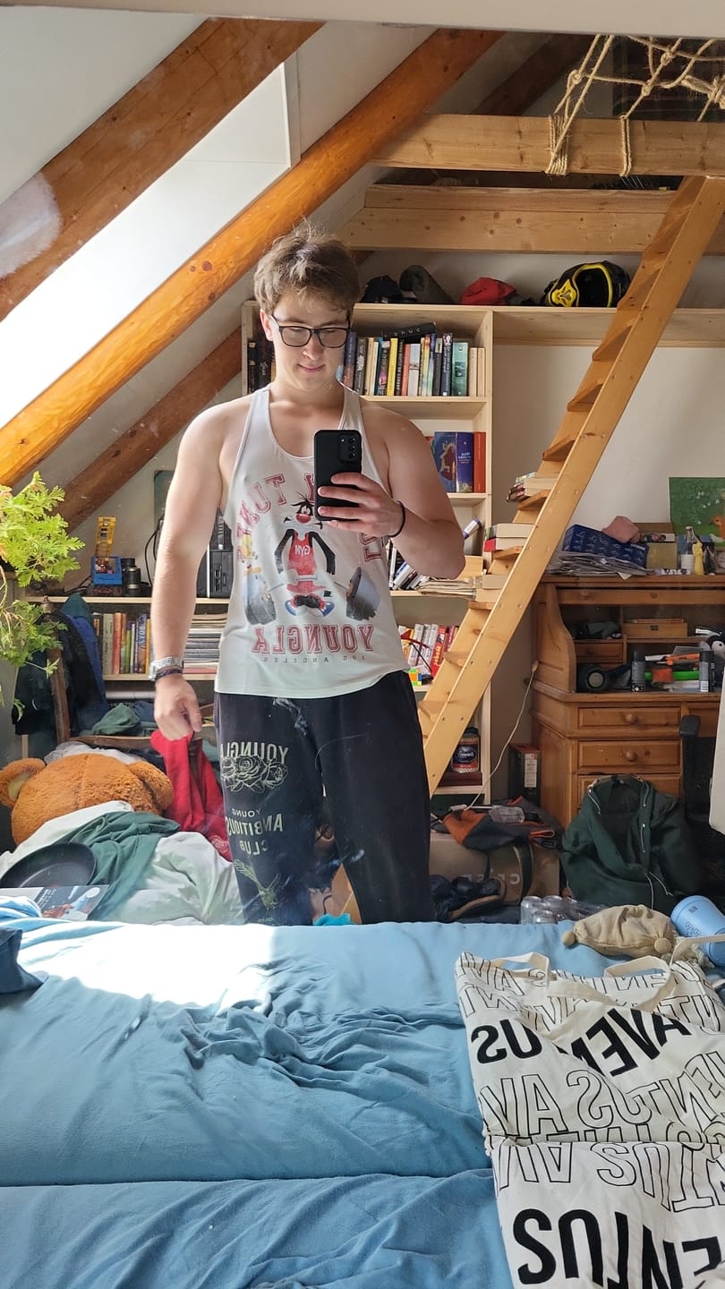 Customer photo review of 3078 - Looney Tunes Stringers