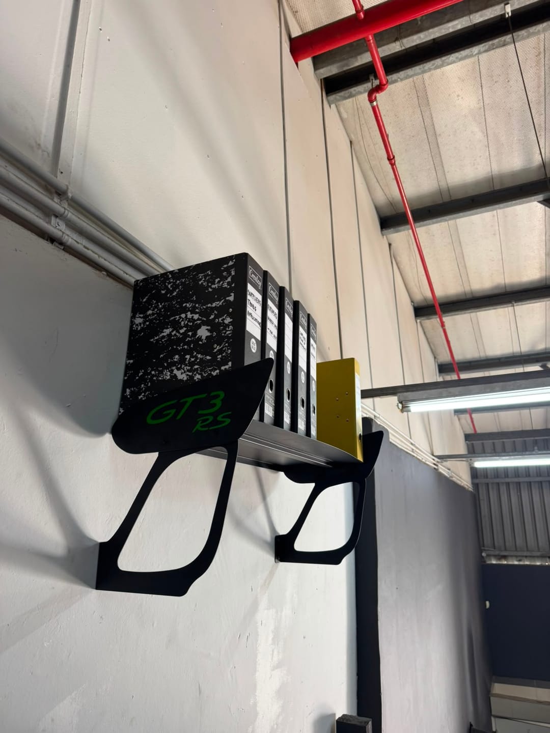 Customer photo review of GT SHELF - Porsche 911 GT3 RS Wall Shelf