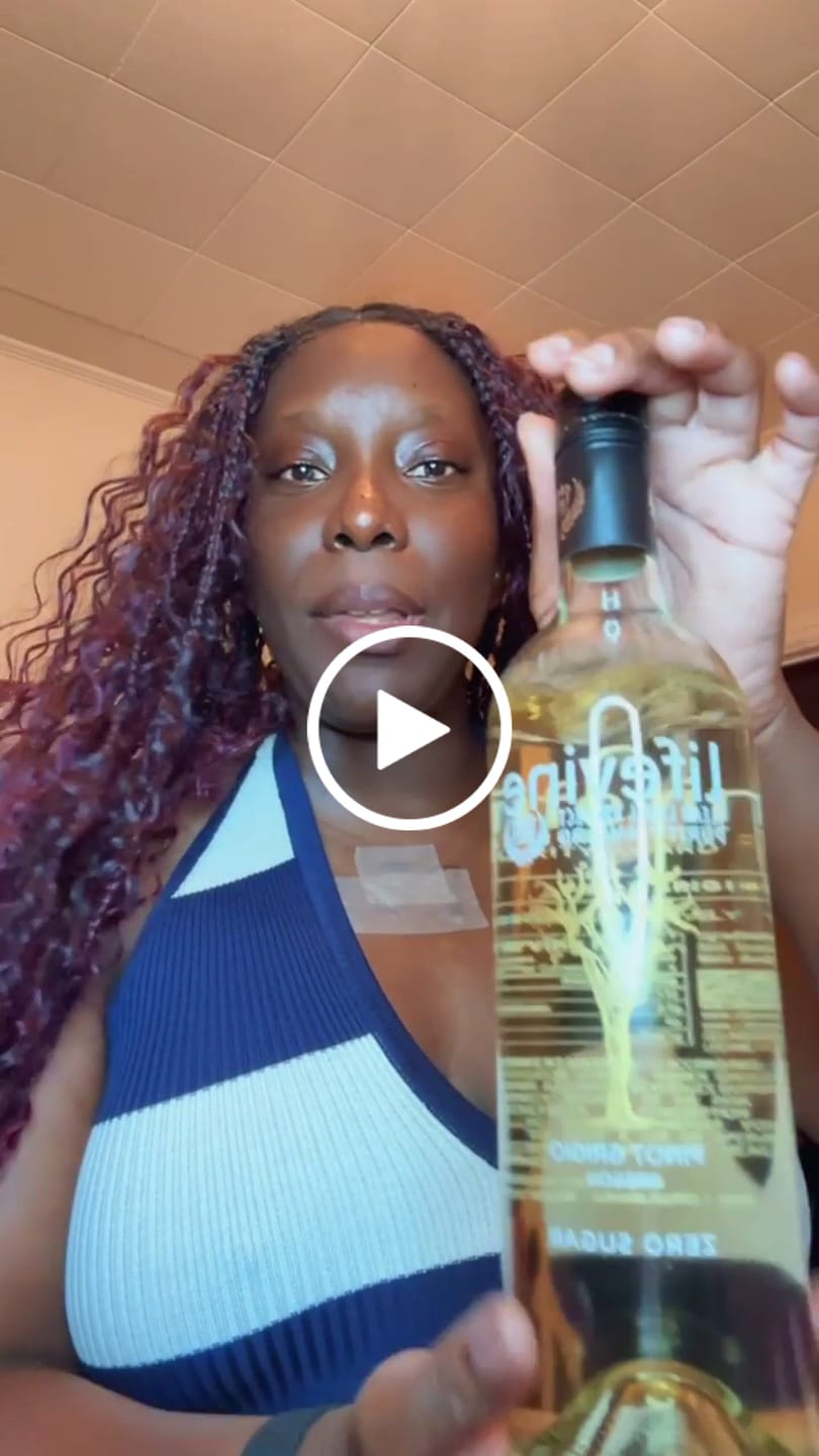 Customer video review of Pinot Grigio