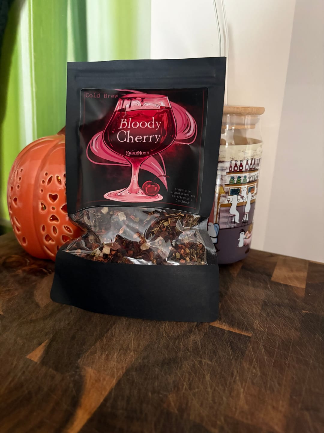 Customer photo review of Bloody Cherry Cold Brew Tee – Kirsch Cassis Eistee