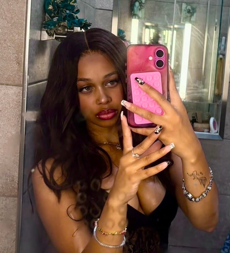 Customer photo review of Natural Color Body Wave Burmese Hair Double Drawn Weft Bundles with 2x6 HD Lace Closure