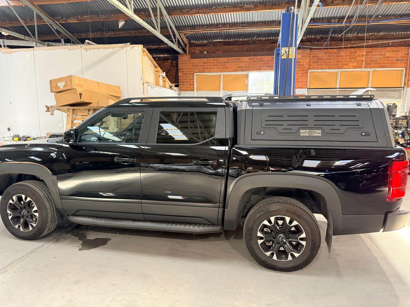 Customer photo review of Aluminum Tub Canopy For BYD Shark