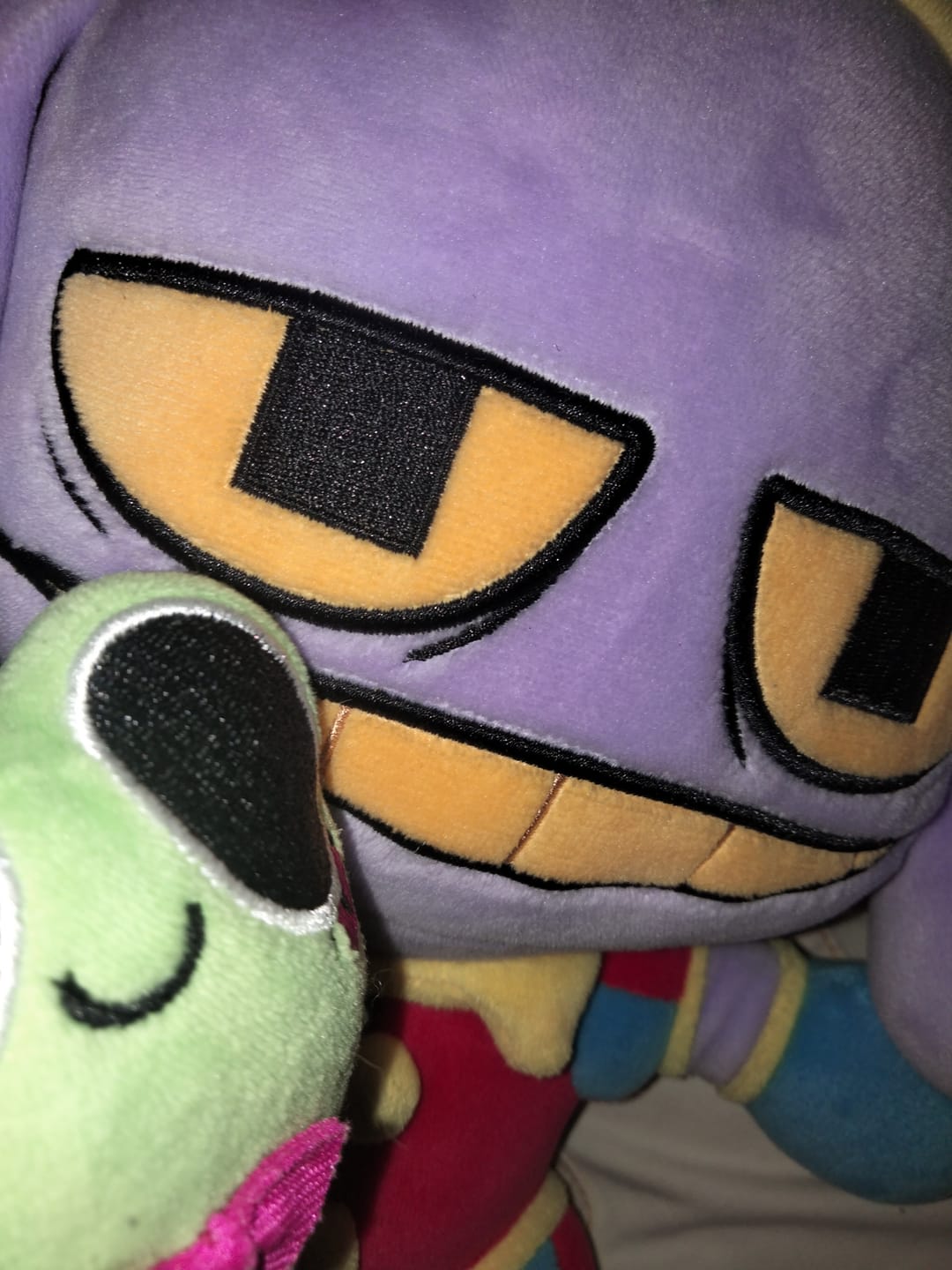 Customer photo review of Pomni-Suit Jax Plush