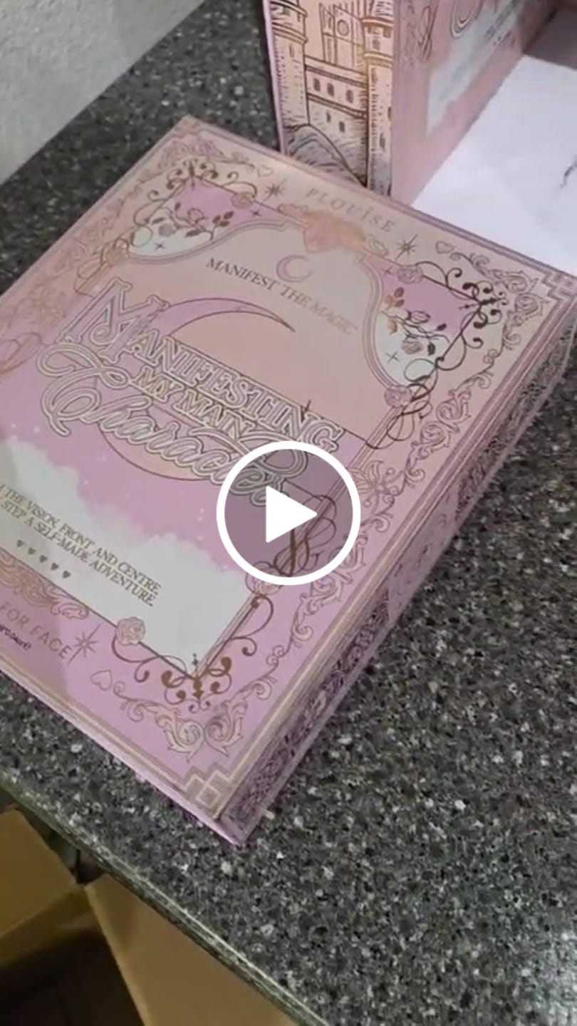 Customer video review of Manifest The Magic Makeup Set