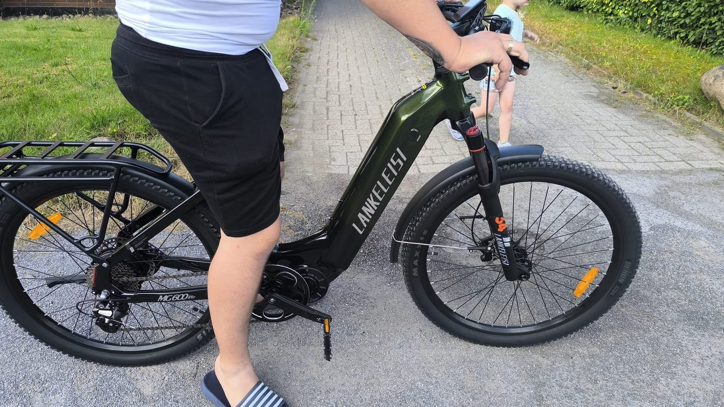 Customer photo review of Lankeleisi MG600 Lite 250W 27.5" Electric Trekking Bike 720Wh SUV E-bike with Switchable Sensor 36V 20Ah Battery