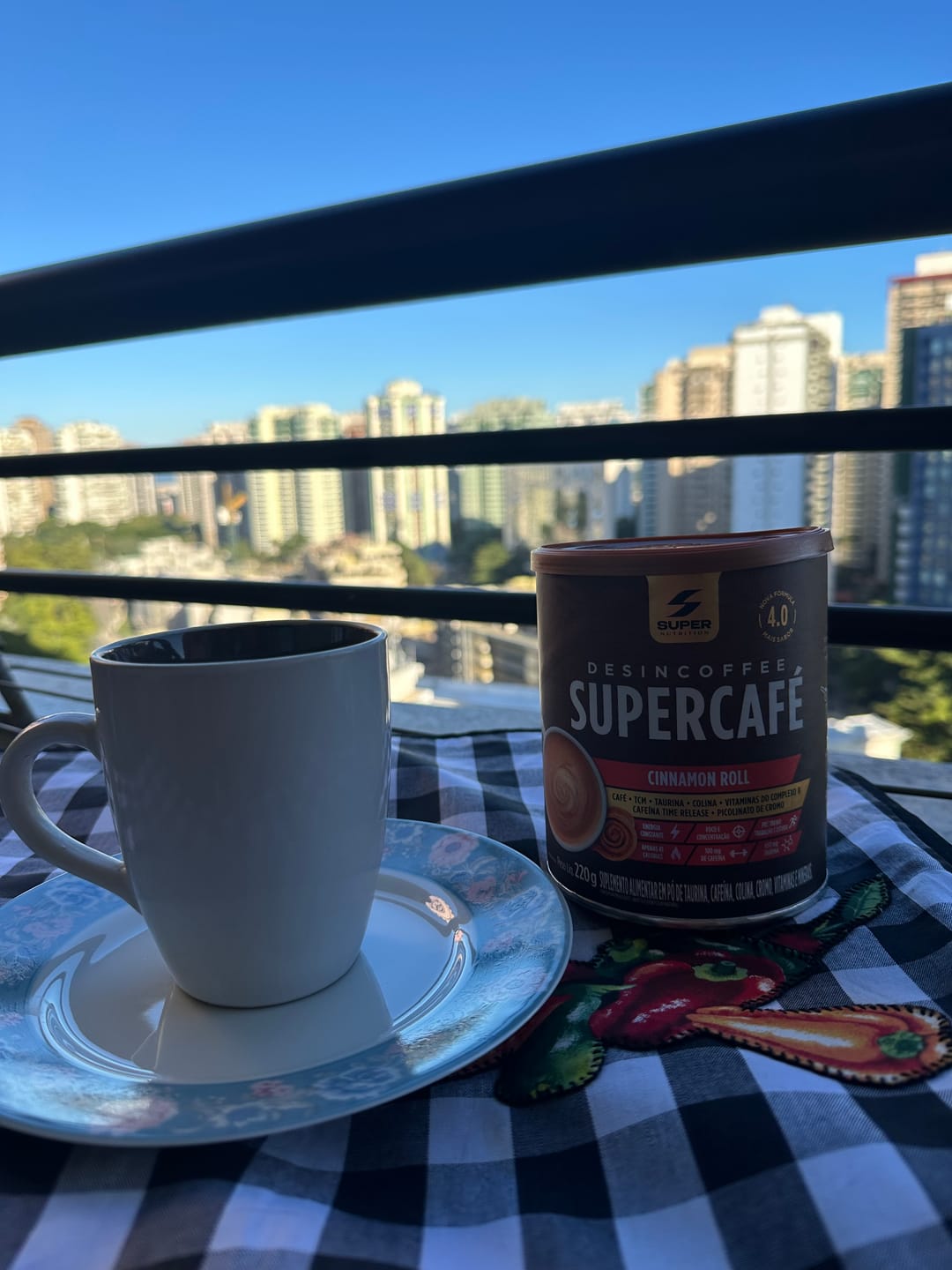 Customer photo review of Supercafé Cinnamon Roll