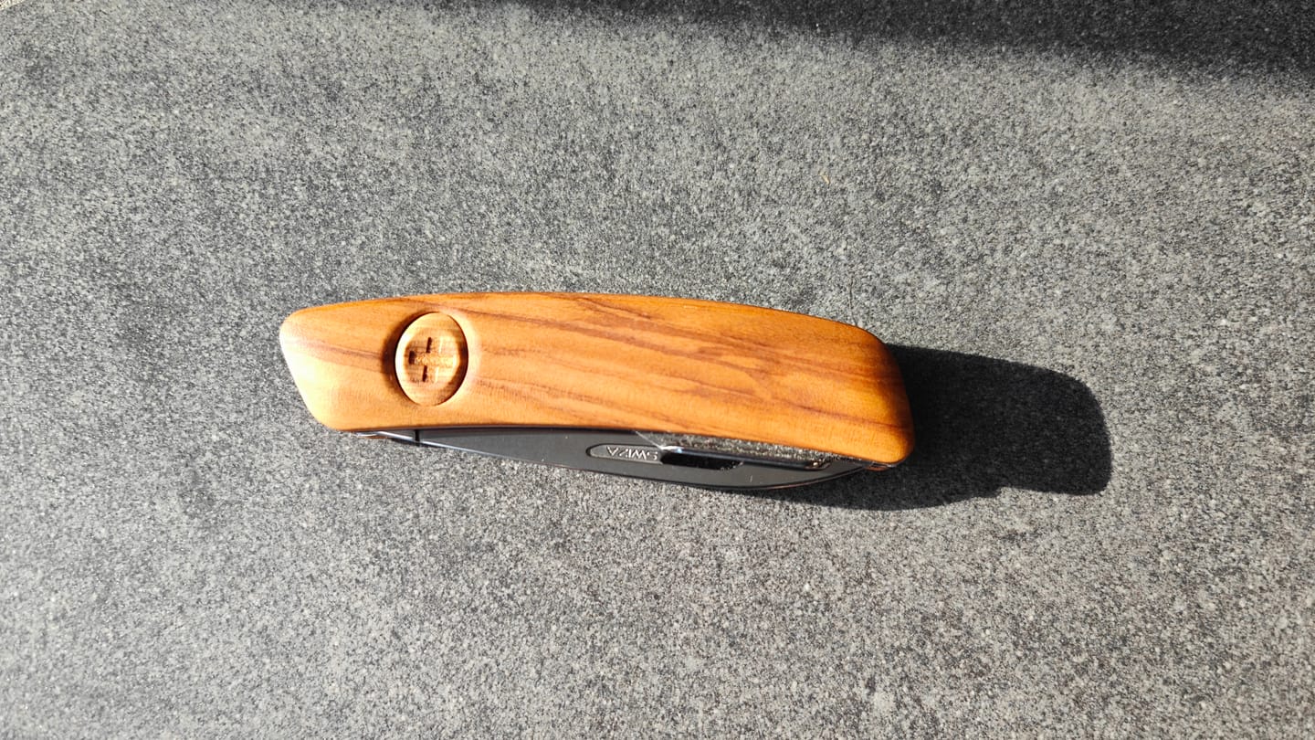 Customer photo review of D03 - Wood, Olive