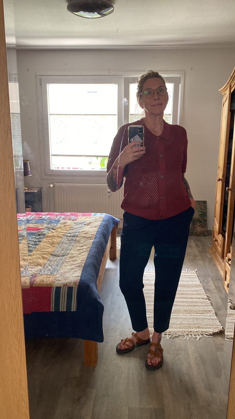 Customer photo review of HEELENA Tapered Pants