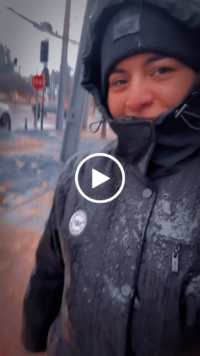 Customer video review of Chaqueta Extrema Impermeable
