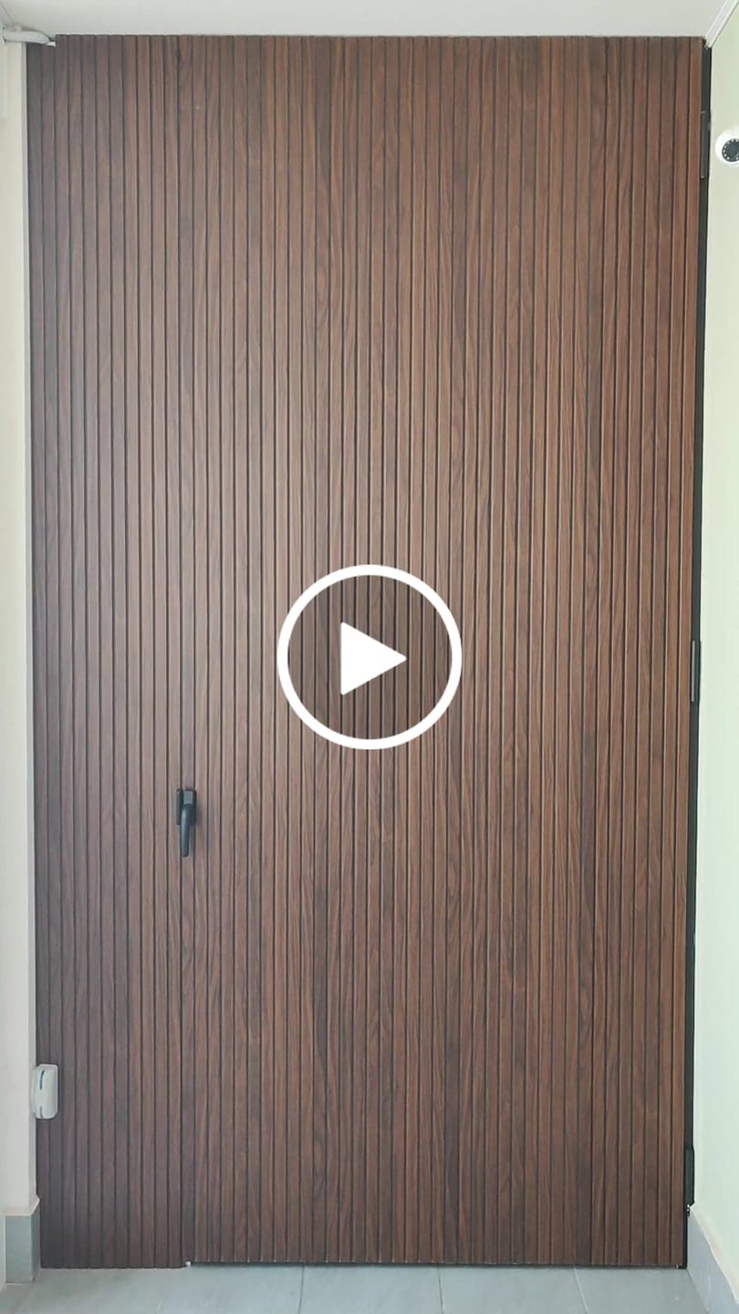Customer video review of PANNELLO DOGHE PVC LEGNO H.280 L.30 SP.1 CM