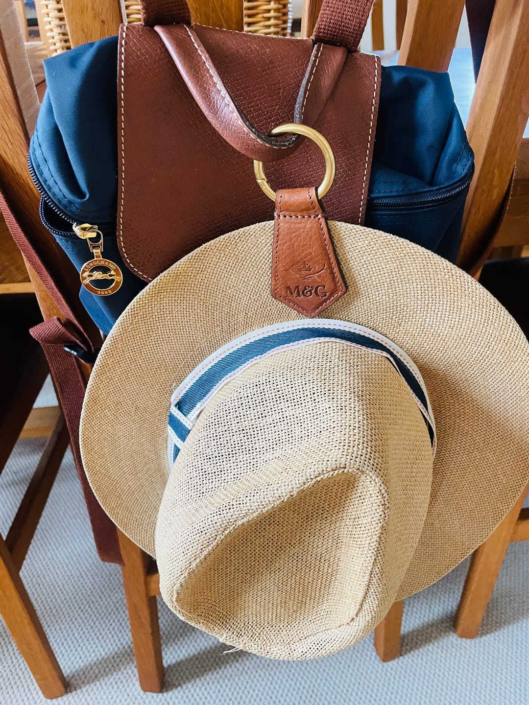 Customer photo review of M&G Luxe Hat Clips