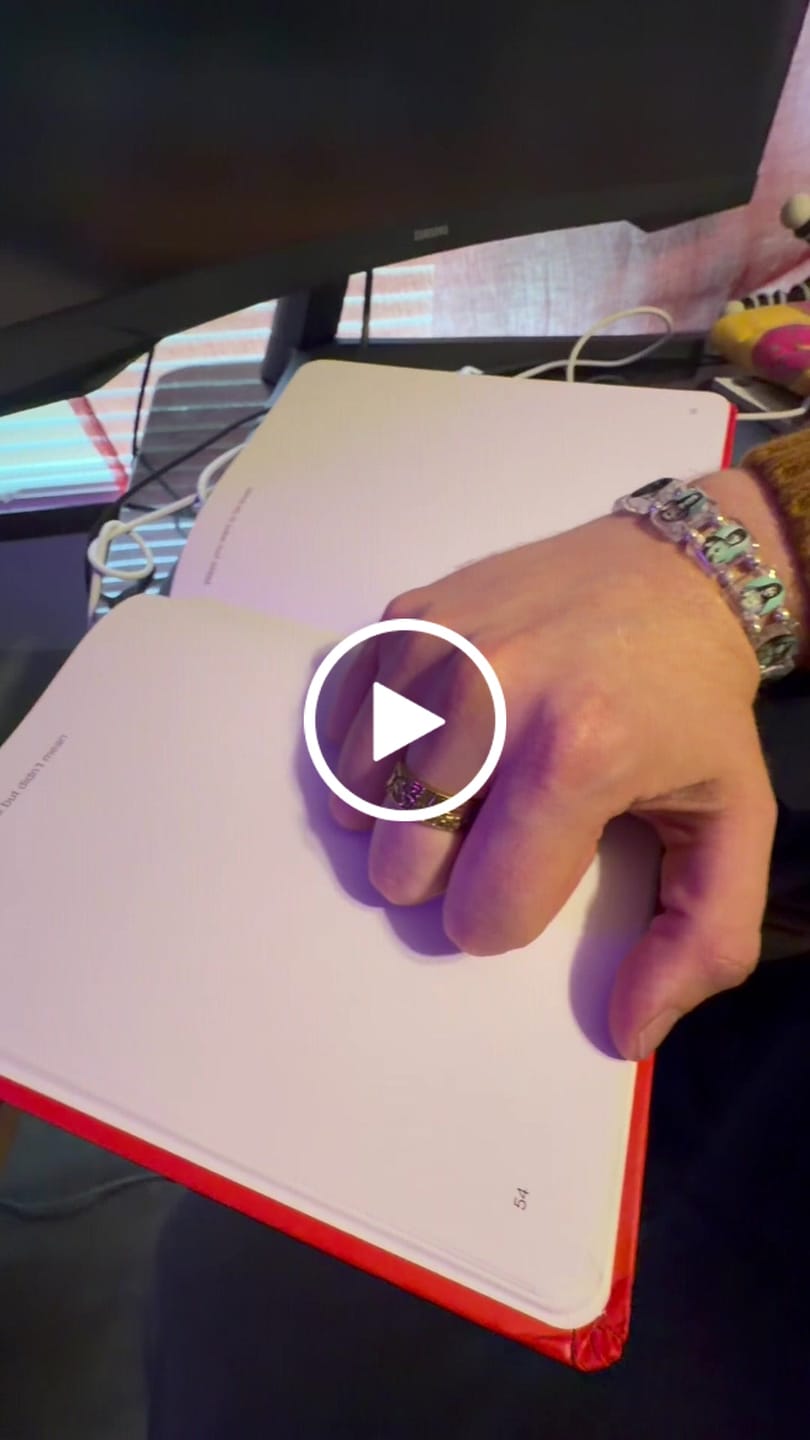 Customer video review of "Farewell Kiss" Ring - Half Width - 925. or Stainless steel 18K GOLD PLATED