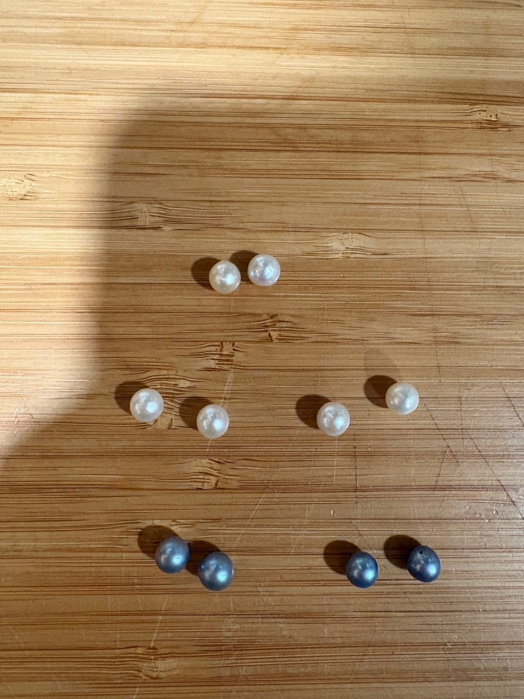 Customer photo review of Akoya Shell Oyster - Round Freshwater Pearls