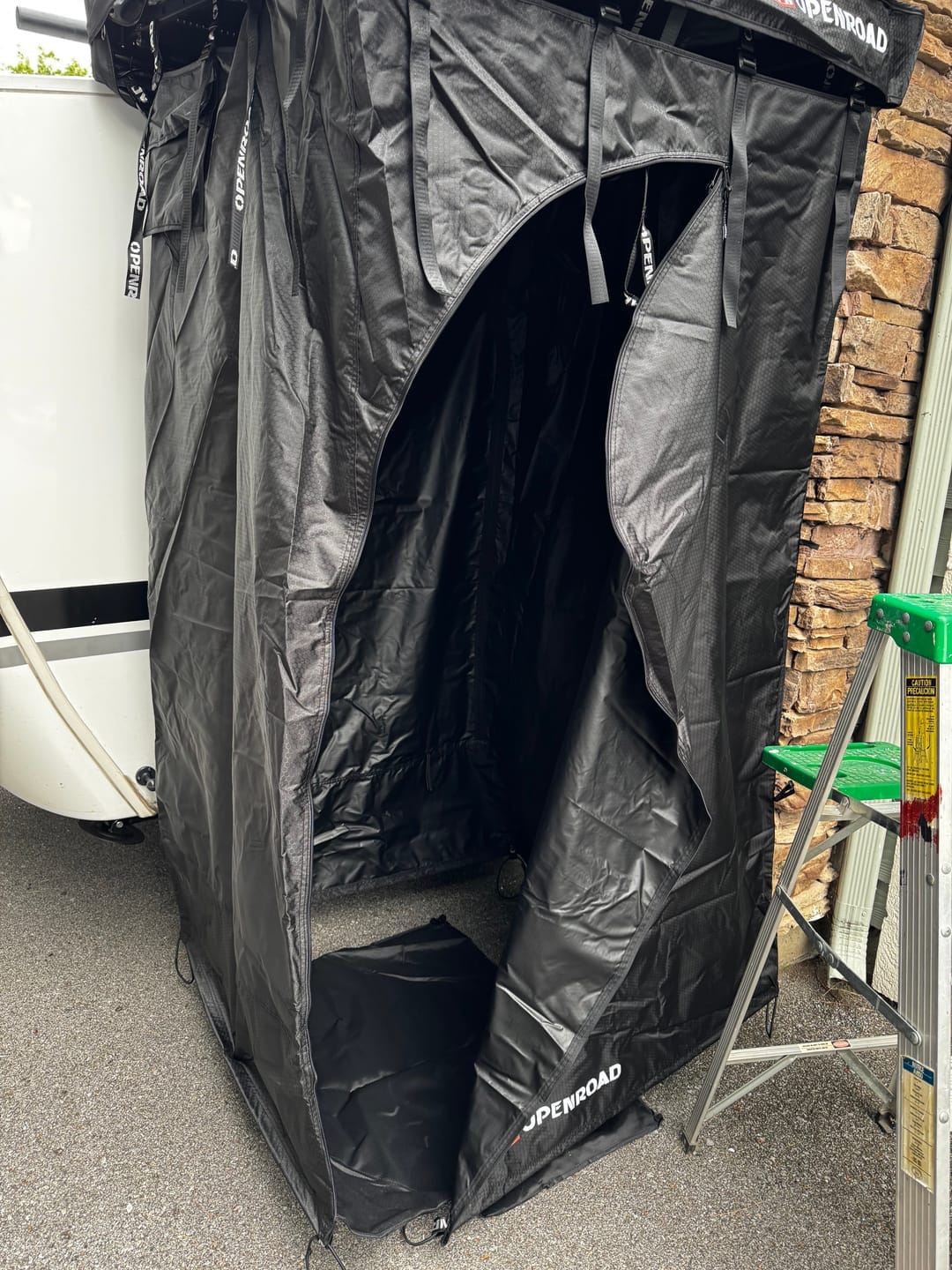 Customer photo review of OPENROAD Quick-Open Overland Shower/Privacy Awning V2（Pre Sale,ETA:8.15)
