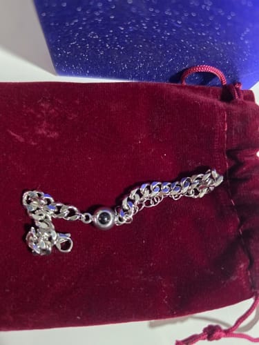 Customer photo review of Brazalete con foto personalizada de proyección