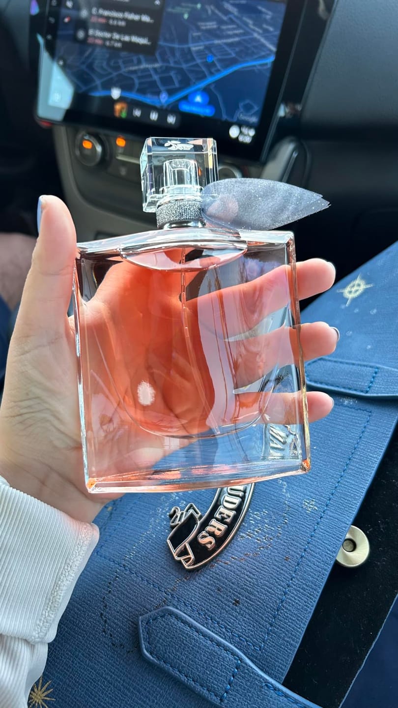 Customer photo review of Lancôme - La Vie Est Belle (Eau de Parfum)| 100 ML