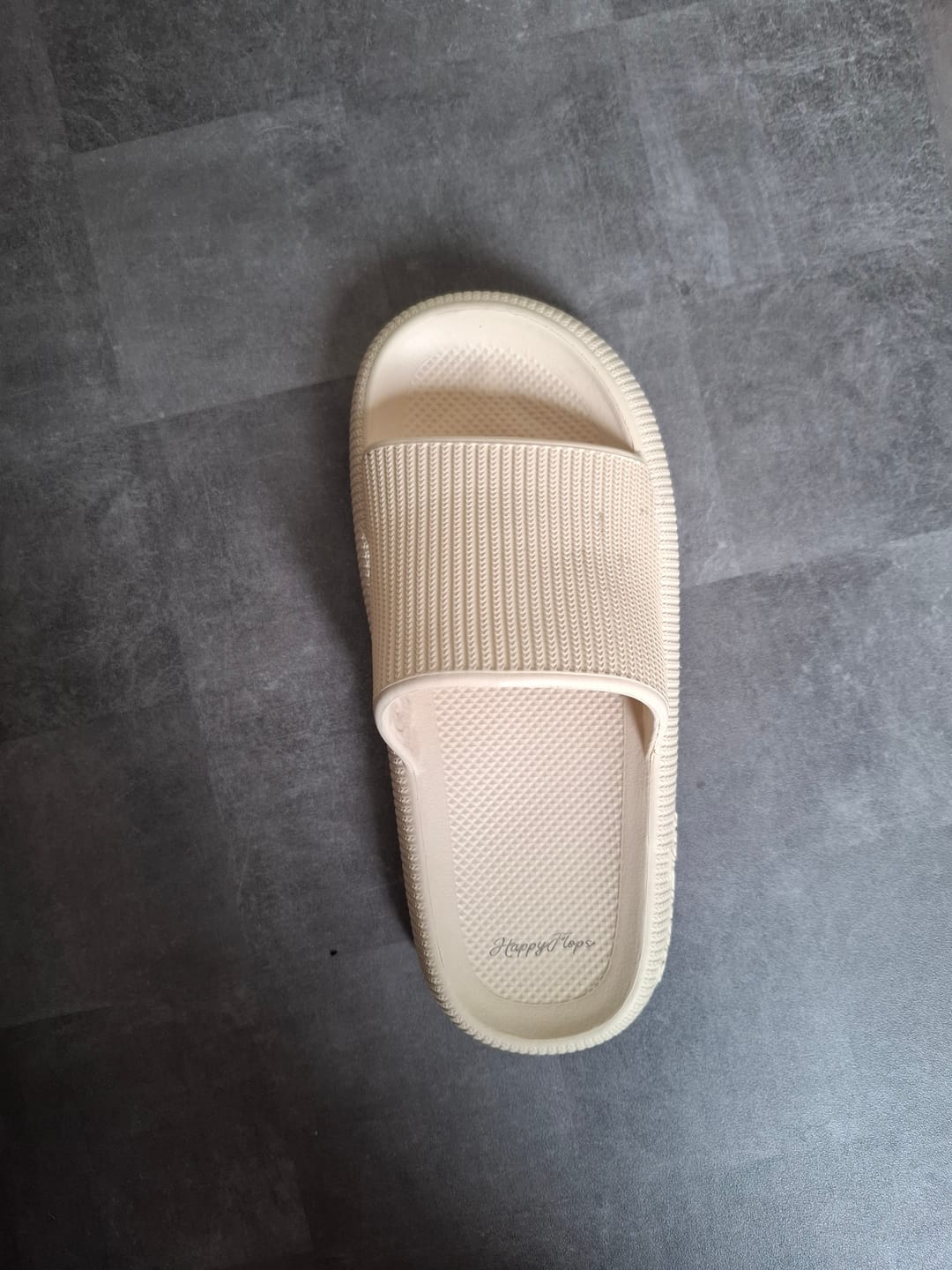 Customer photo review of HappyFlops Original