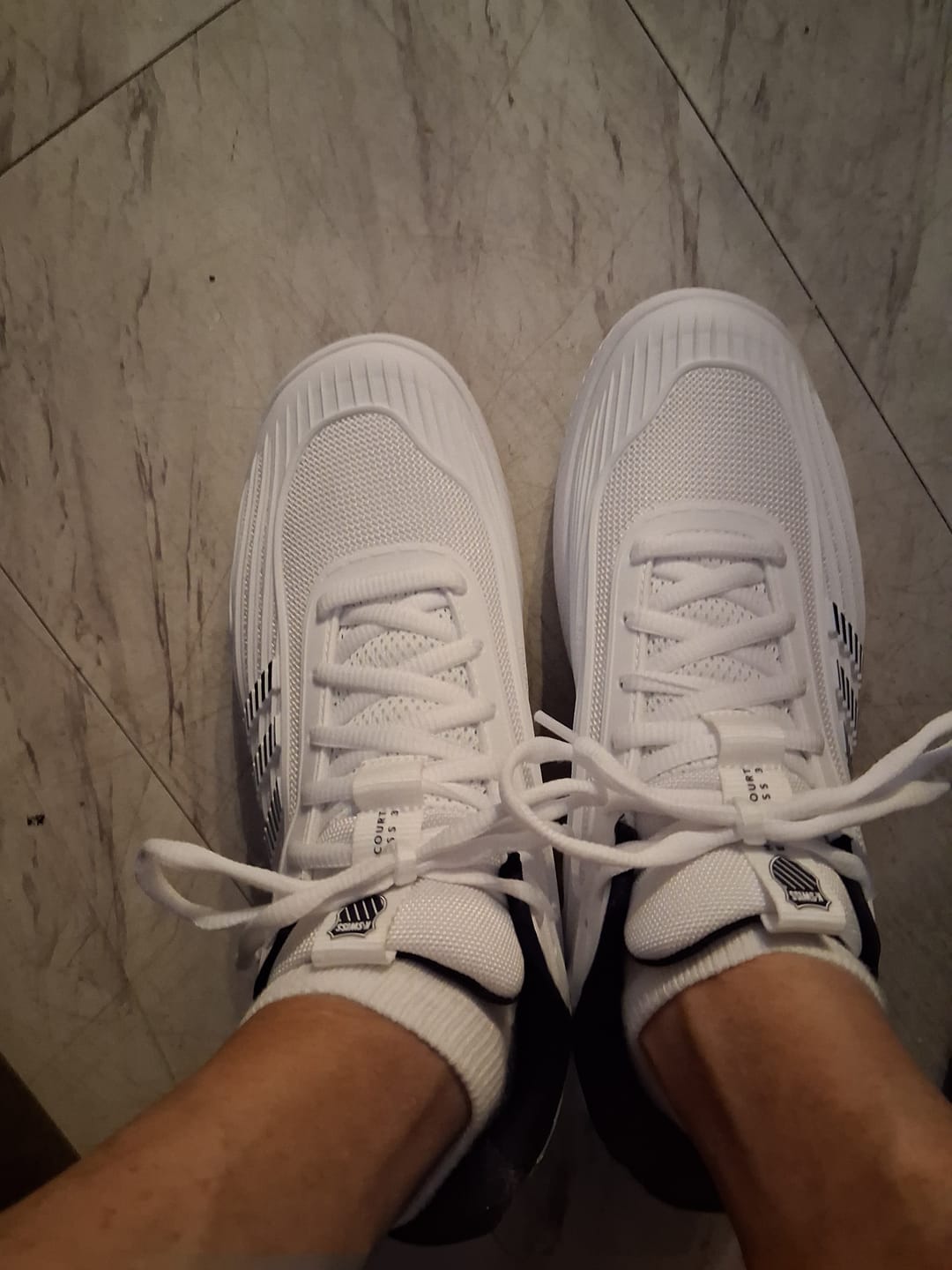 Customer photo review of 04603-161-M | HYPERCOURT EXPRESS 3 | WHITE/PEACOAT/SILVER