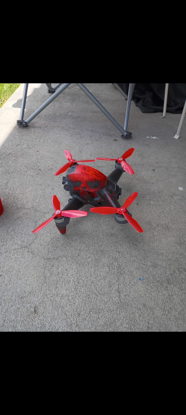Customer photo review of DJI FPV Ludicrous Upgrade Propeller Set x4 Red
