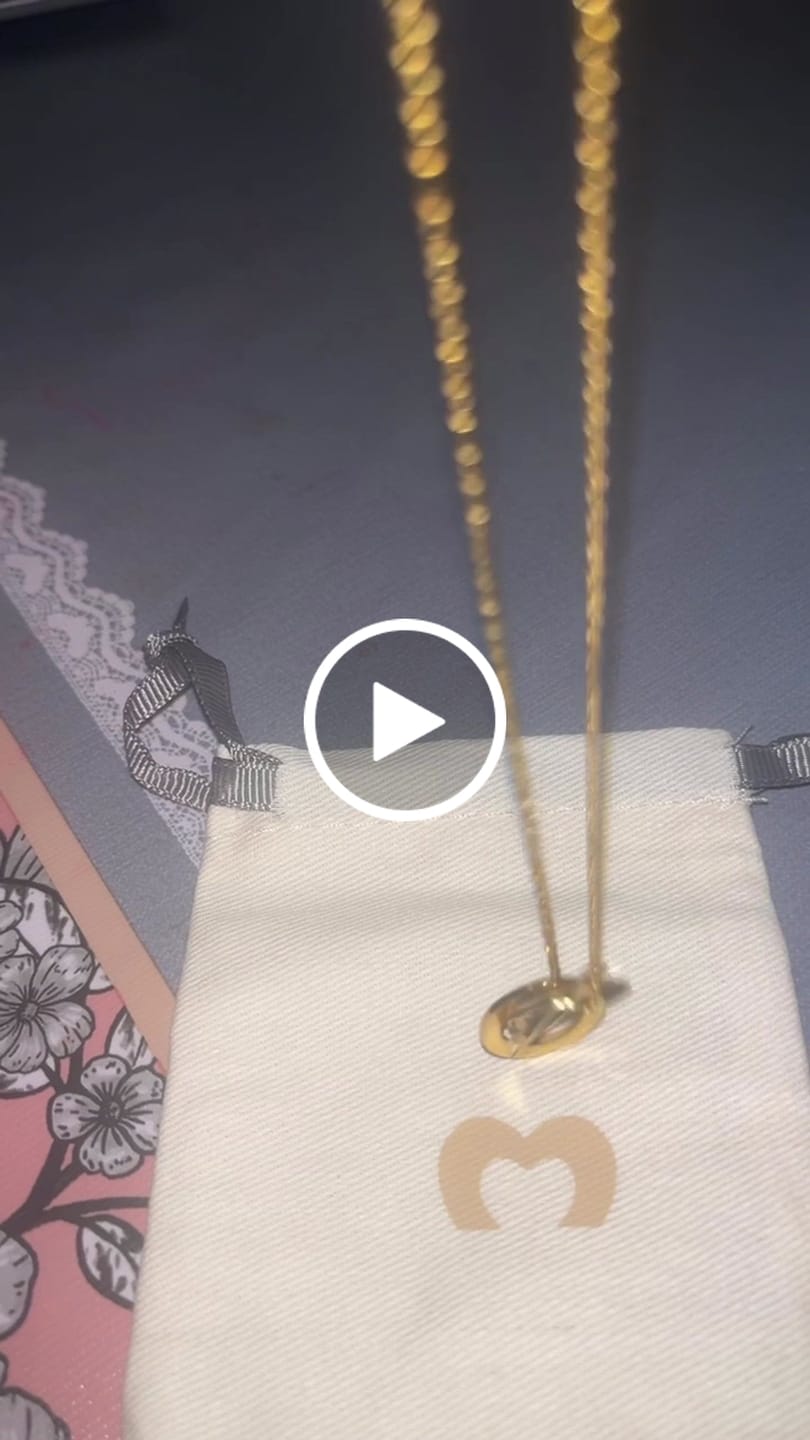 Customer video review of Collar Amity - Personalizado