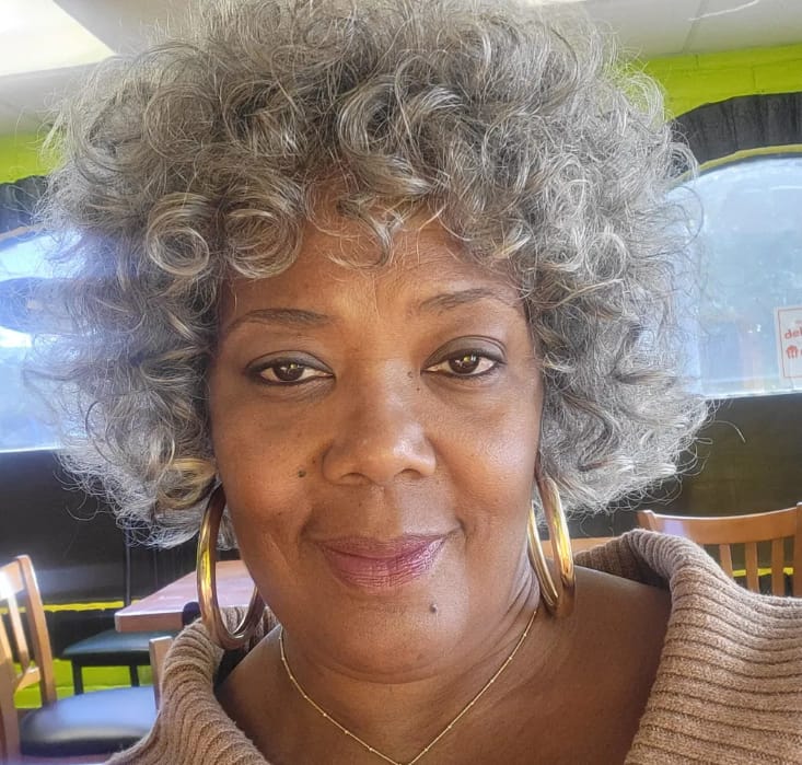 Customer photo review of Luvwin Full Machine Salt And Pepper Pixie Cut Curly Hair For Elder With Bang Without Lace