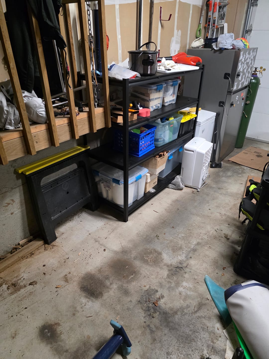 Customer photo review of Reibii 4-Tier 2650LBS Heavy Duty Industrial Garage Shelving Units,60" W Adjustable Metal Storage Shelves Racks for Garage, Warehouse, Basement