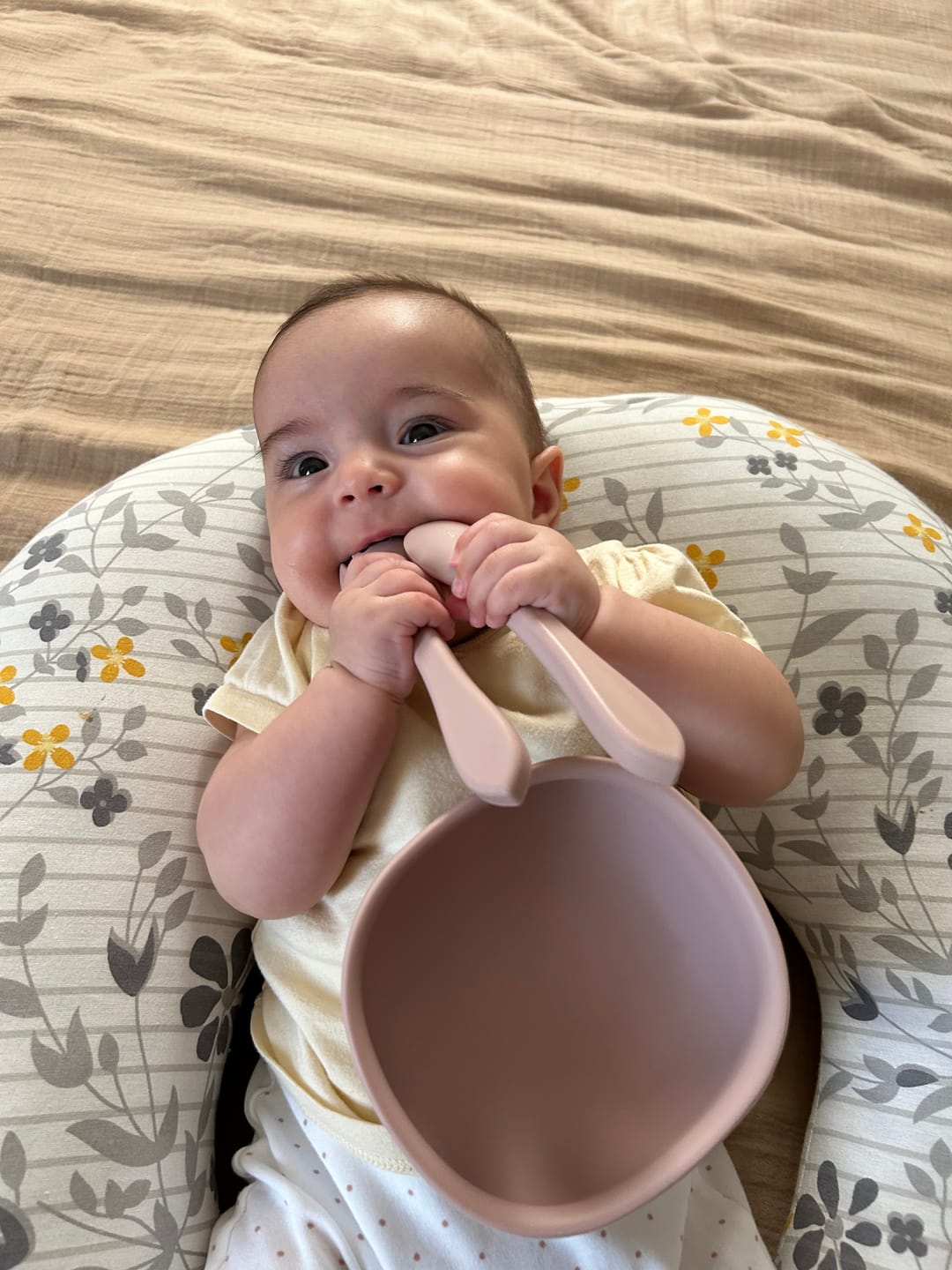 Customer photo review of Silikon Vakumlu Pembe Mama Tabağı ve Çatal Kaşık Seti