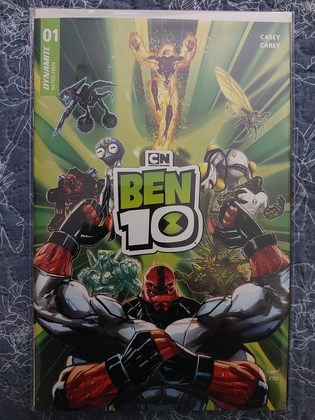 Customer photo review of Ben 10 #1 Cover A Robert Carey