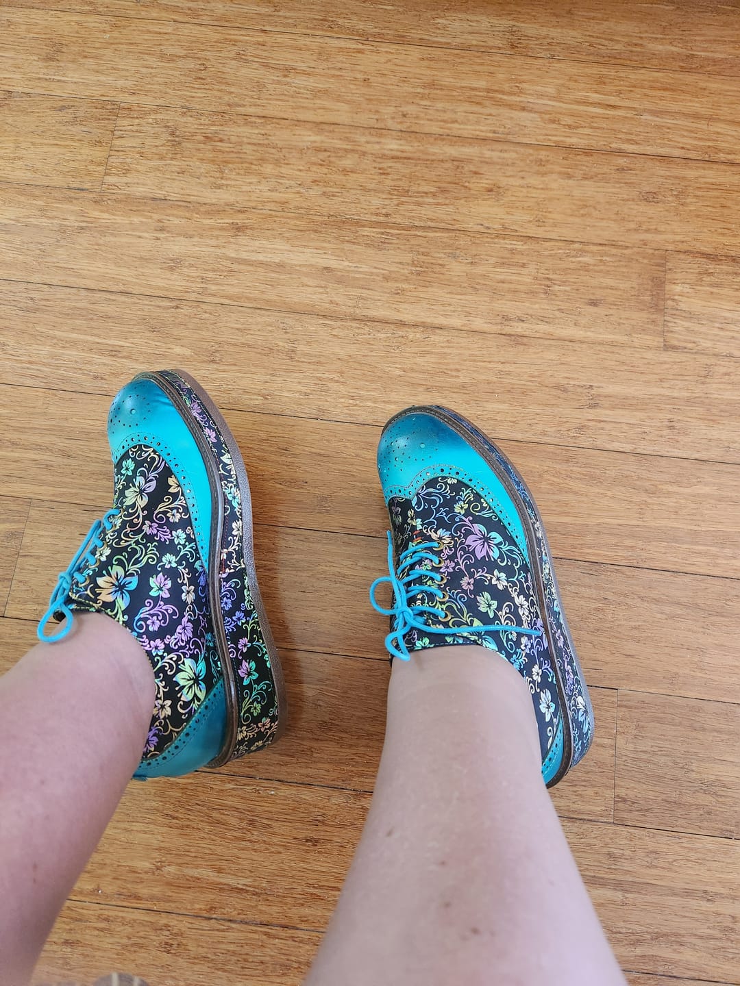 Customer photo review of Vintage Comfy Casual Floral Oxfords Shoes