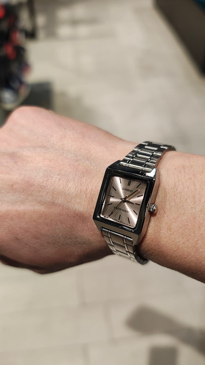 Customer photo review of Reloj Casio Tank Análogo LTP-V007D-4EUDF Acero