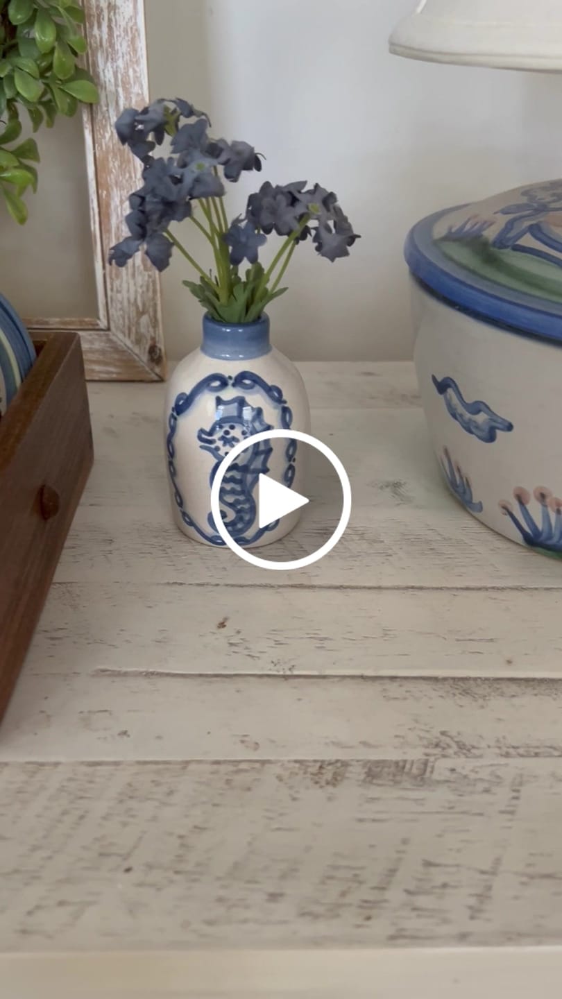 Customer video review of Seahorse Bud Vase