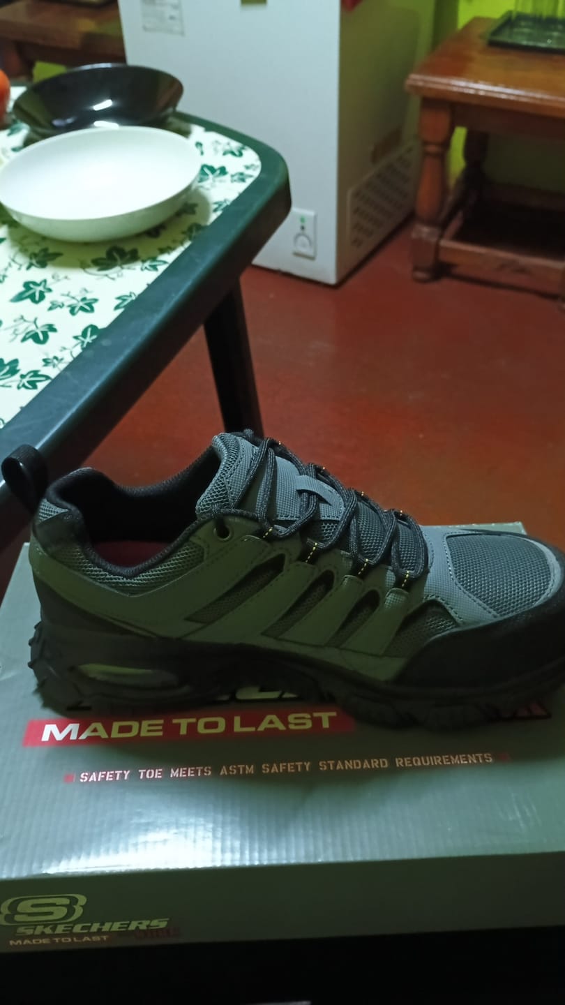 Customer photo review of Zapatilla de Seguridad Hombre Skechers Work Arcket