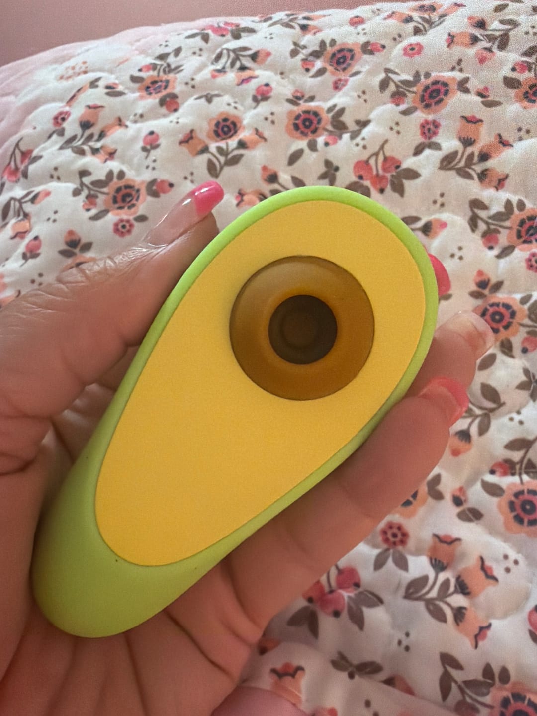 Customer photo review of Avo Clitoral Massager