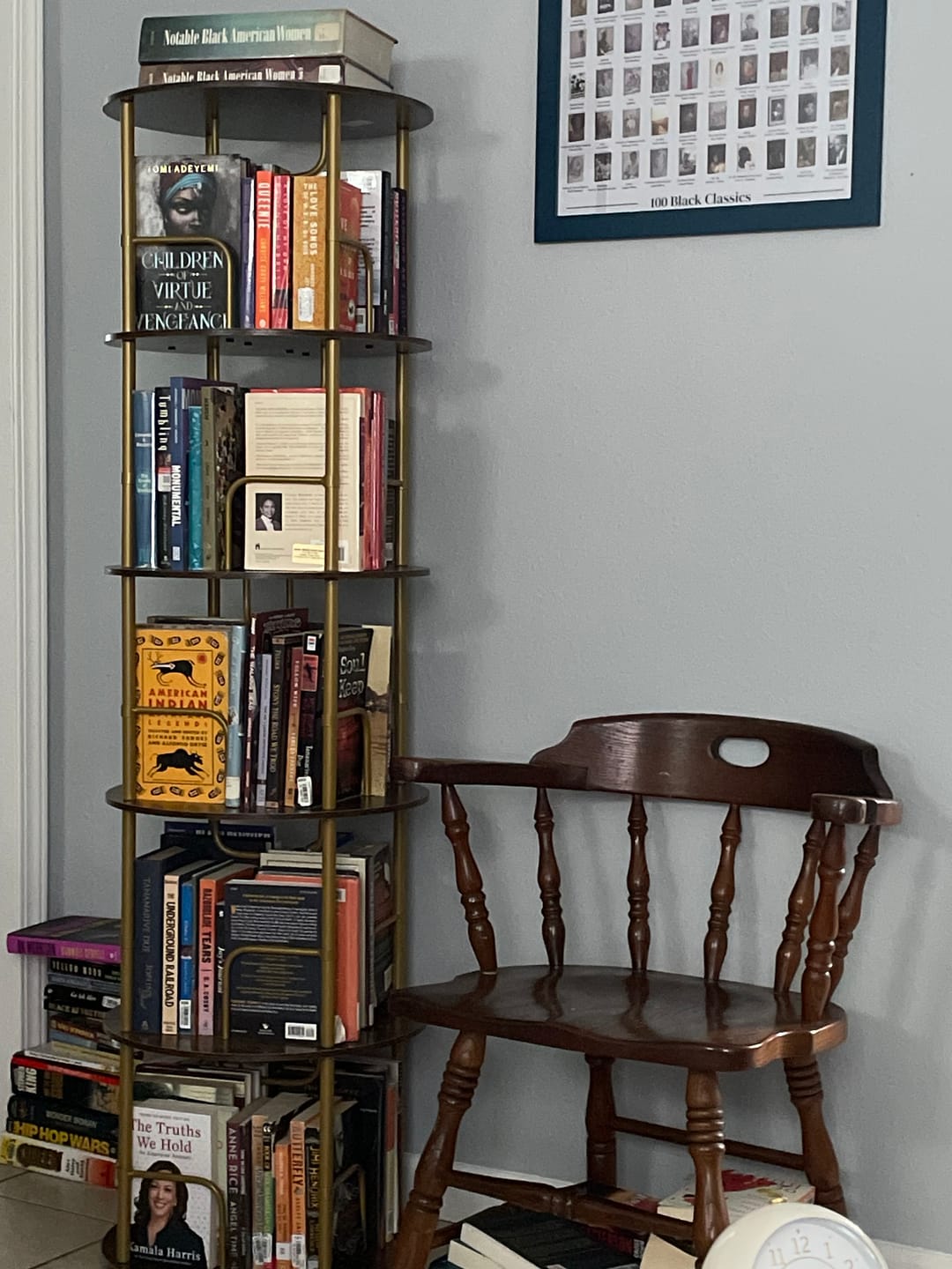 Customer photo review of Flycity 3-5 Tier Rotating Bookshelf With 360° Spinning Display
