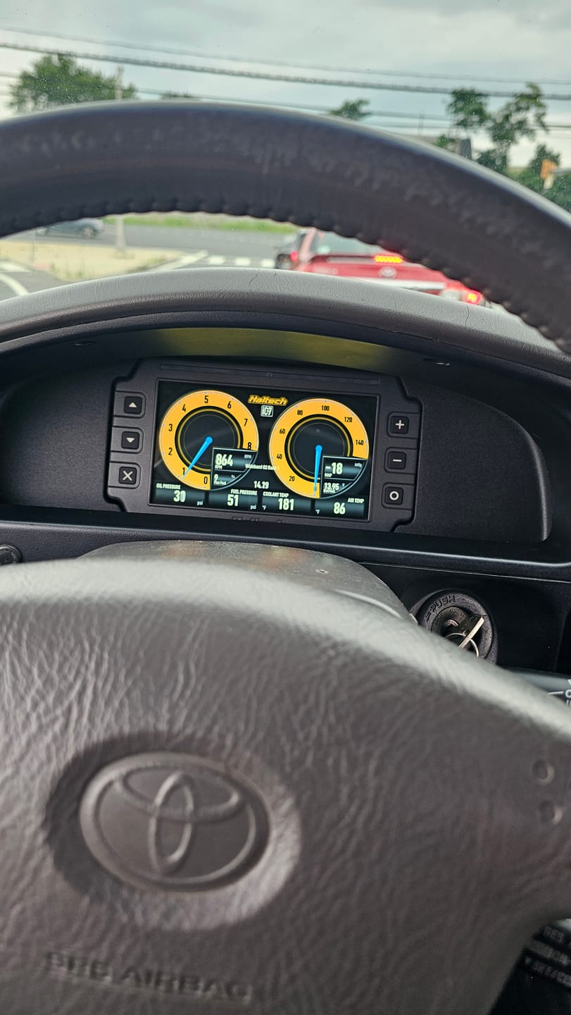 Customer photo review of Toyota Tacoma 1st Gen 94-04 Dash Mount
